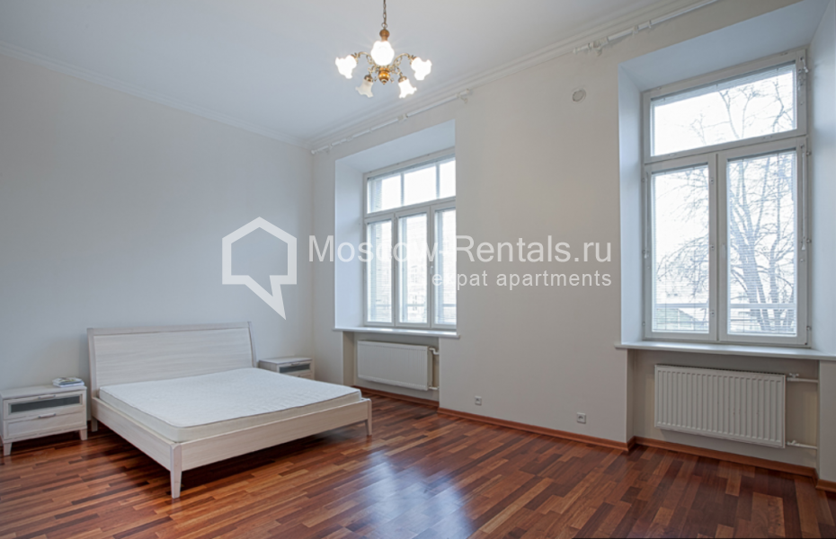 Photo #4 5-room (4 BR) apartment for <a href="http://moscow-rentals.ru/en/articles/long-term-rent" target="_blank">a long-term</a> rent
 in Russia, Moscow, Gagarinsky lane, 23c1