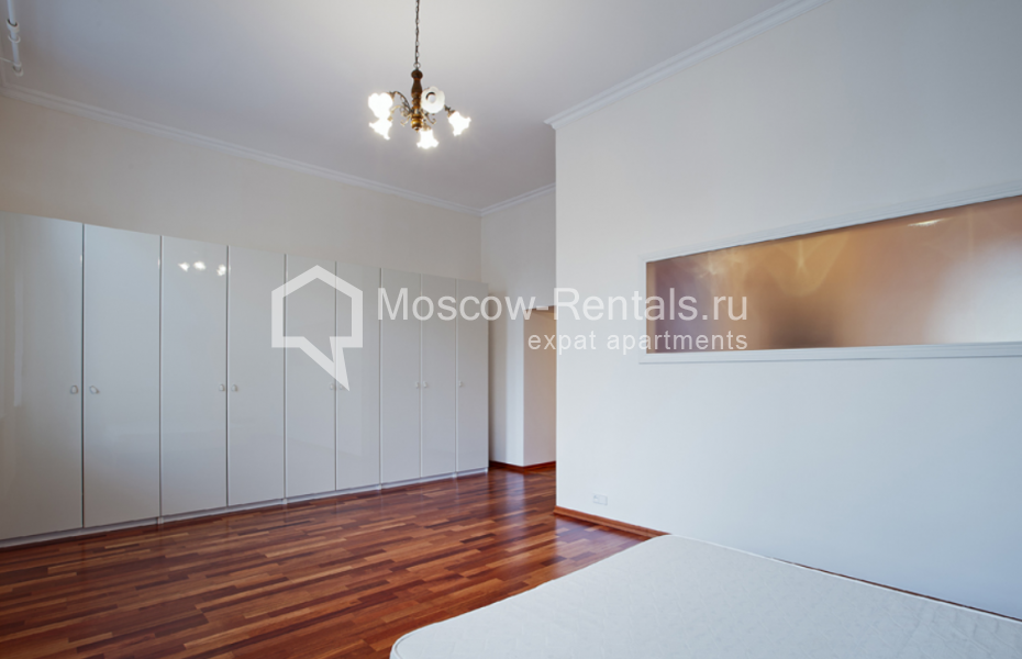 Photo #5 5-room (4 BR) apartment for <a href="http://moscow-rentals.ru/en/articles/long-term-rent" target="_blank">a long-term</a> rent
 in Russia, Moscow, Gagarinsky lane, 23c1