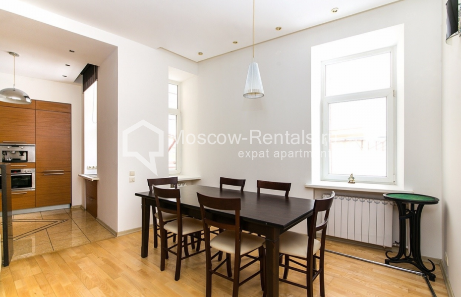 Photo #2 4-room (3 BR) apartment for <a href="http://moscow-rentals.ru/en/articles/long-term-rent" target="_blank">a long-term</a> rent
 in Russia, Moscow, Klimentovsky lane, 6
