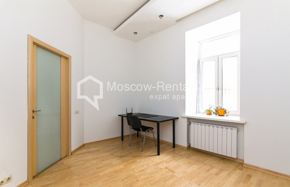 Photo #7 4-room (3 BR) apartment for <a href="http://moscow-rentals.ru/en/articles/long-term-rent" target="_blank">a long-term</a> rent
 in Russia, Moscow, Klimentovsky lane, 6