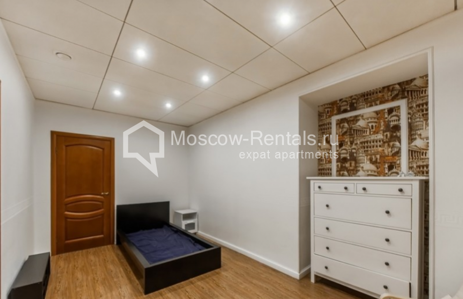 Photo #12 6-room (5 BR) apartment for <a href="http://moscow-rentals.ru/en/articles/long-term-rent" target="_blank">a long-term</a> rent
 in Russia, Moscow, Romanov lane, 3c1