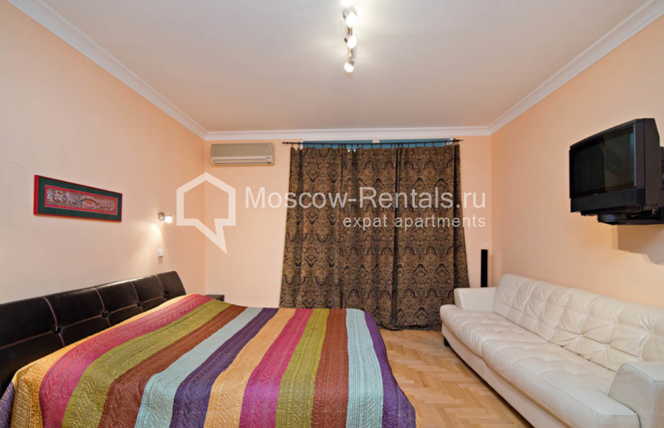 Photo #9 4-room (3 BR) apartment for <a href="http://moscow-rentals.ru/en/articles/long-term-rent" target="_blank">a long-term</a> rent
 in Russia, Moscow, Bolshoi Zlatouskinsky lane, 3АС2