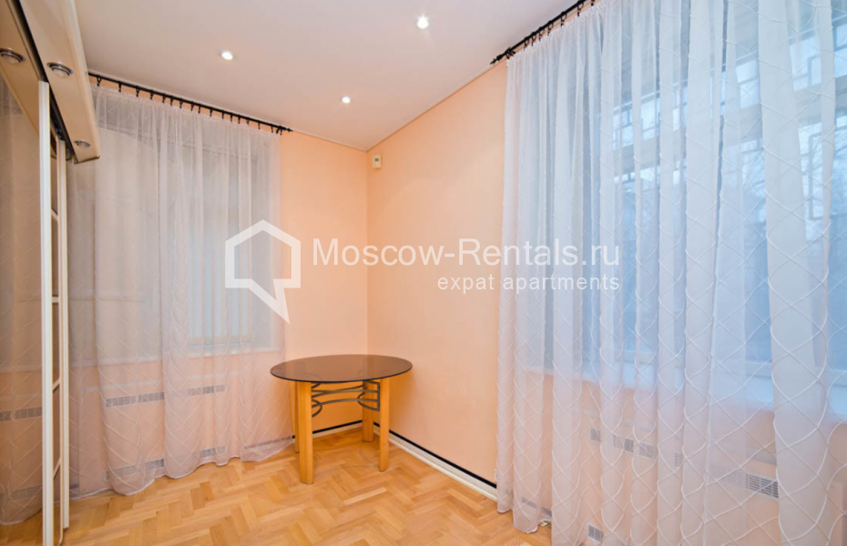 Photo #14 4-room (3 BR) apartment for <a href="http://moscow-rentals.ru/en/articles/long-term-rent" target="_blank">a long-term</a> rent
 in Russia, Moscow, Bolshoi Zlatouskinsky lane, 3АС2