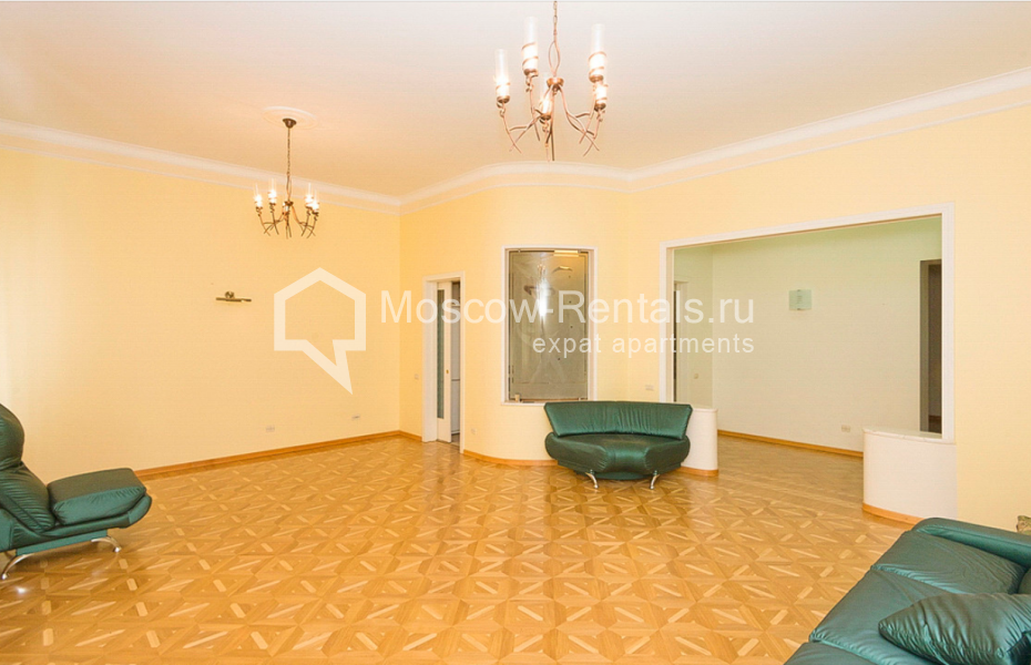 Photo #1 5-room (4 BR) apartment for <a href="http://moscow-rentals.ru/en/articles/long-term-rent" target="_blank">a long-term</a> rent
 in Russia, Moscow, Mashkova str, 5С1