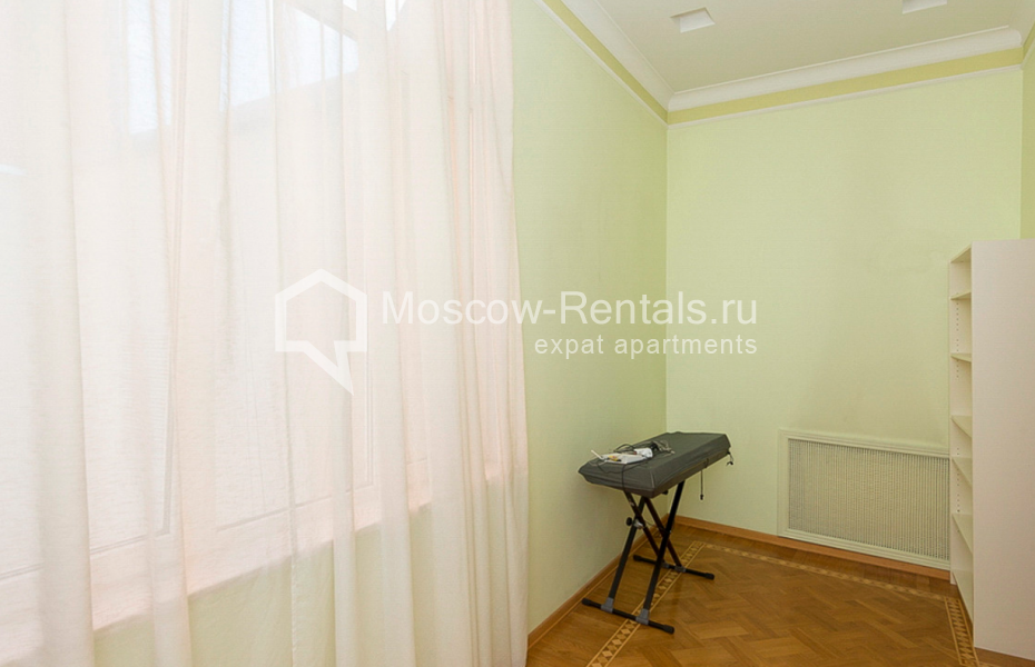 Photo #13 5-room (4 BR) apartment for <a href="http://moscow-rentals.ru/en/articles/long-term-rent" target="_blank">a long-term</a> rent
 in Russia, Moscow, Mashkova str, 5С1