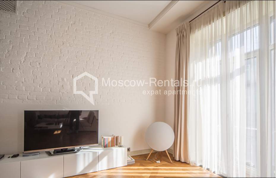 Photo #3 4-room (3 BR) apartment for <a href="http://moscow-rentals.ru/en/articles/long-term-rent" target="_blank">a long-term</a> rent
 in Russia, Moscow, Solyanka str, 1/2С1