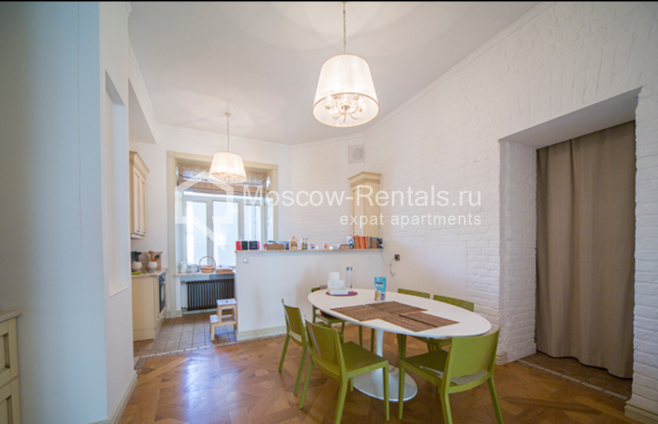 Photo #8 4-room (3 BR) apartment for <a href="http://moscow-rentals.ru/en/articles/long-term-rent" target="_blank">a long-term</a> rent
 in Russia, Moscow, Solyanka str, 1/2С1