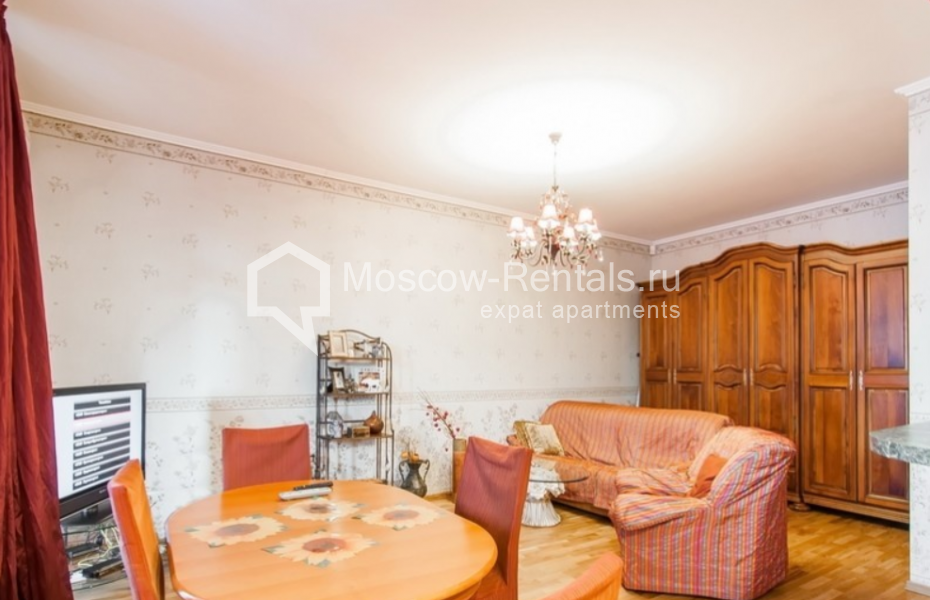 Photo #3 2-room (1 BR) apartment for <a href="http://moscow-rentals.ru/en/articles/long-term-rent" target="_blank">a long-term</a> rent
 in Russia, Moscow, 1st Zachatievsky lane, 4