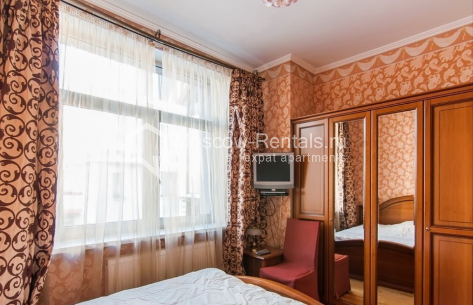 Photo #6 2-room (1 BR) apartment for <a href="http://moscow-rentals.ru/en/articles/long-term-rent" target="_blank">a long-term</a> rent
 in Russia, Moscow, 1st Zachatievsky lane, 4