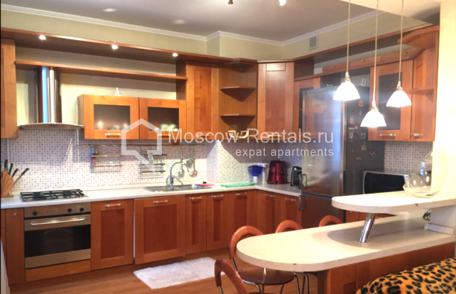 Photo #1 2-room (1 BR) apartment for <a href="http://moscow-rentals.ru/en/articles/long-term-rent" target="_blank">a long-term</a> rent
 in Russia, Moscow, Komsomolsky prosp, 37/14