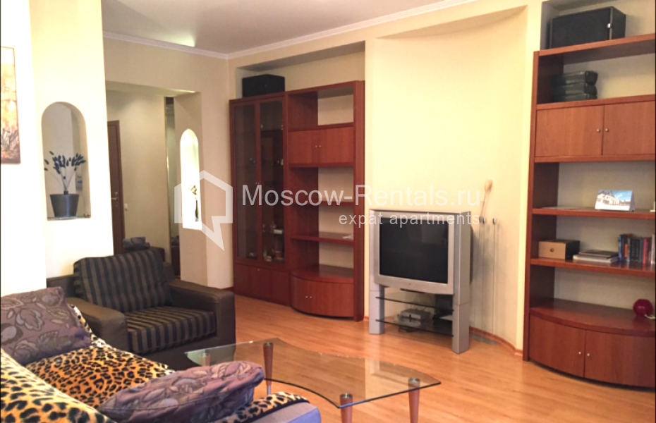 Photo #3 2-room (1 BR) apartment for <a href="http://moscow-rentals.ru/en/articles/long-term-rent" target="_blank">a long-term</a> rent
 in Russia, Moscow, Komsomolsky prosp, 37/14