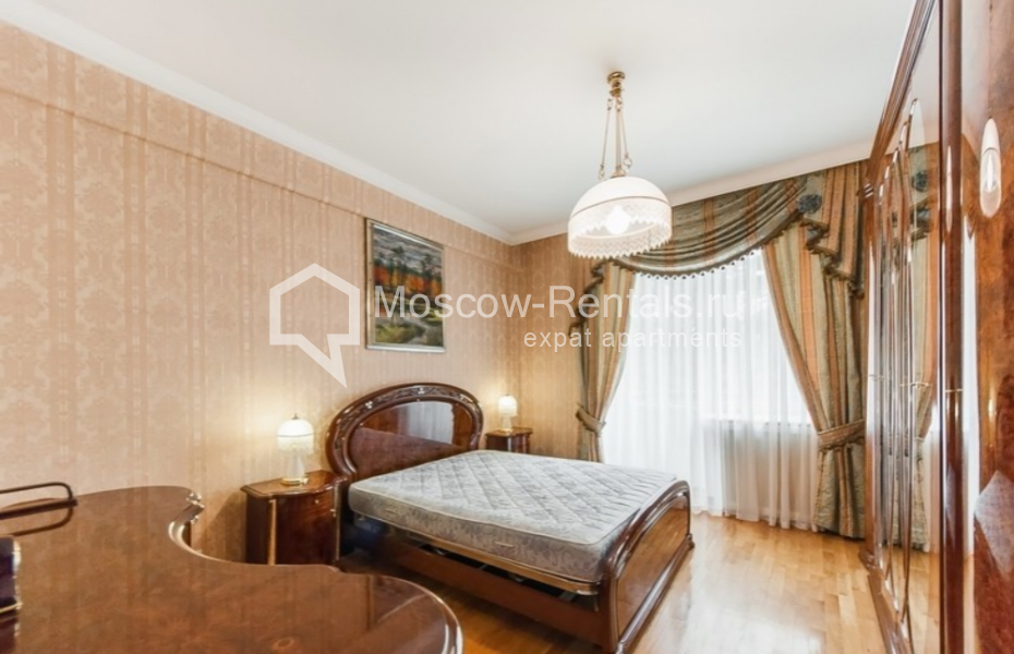 Photo #10 3-room (2 BR) apartment for <a href="http://moscow-rentals.ru/en/articles/long-term-rent" target="_blank">a long-term</a> rent
 in Russia, Moscow, Frunzenskaya emb., 32