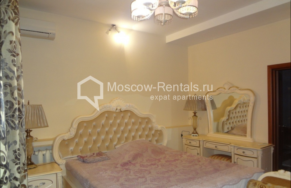 Photo #8 2-room (1 BR) apartment for <a href="http://moscow-rentals.ru/en/articles/long-term-rent" target="_blank">a long-term</a> rent
 in Russia, Moscow, Obolensy lane., 9К1