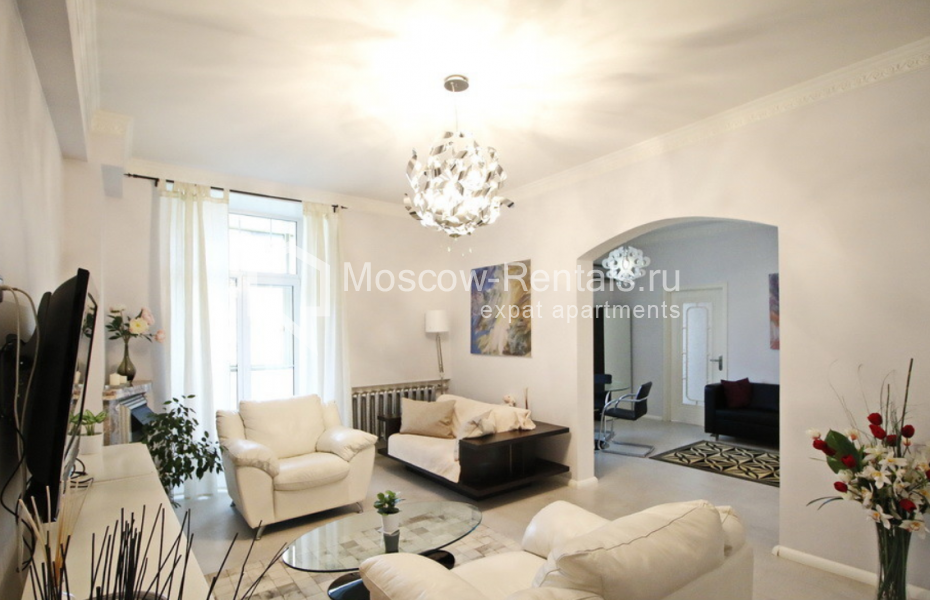 Photo #1 2-room (1 BR) apartment for <a href="http://moscow-rentals.ru/en/articles/long-term-rent" target="_blank">a long-term</a> rent
 in Russia, Moscow, Komsomolsky prosp, 5/2