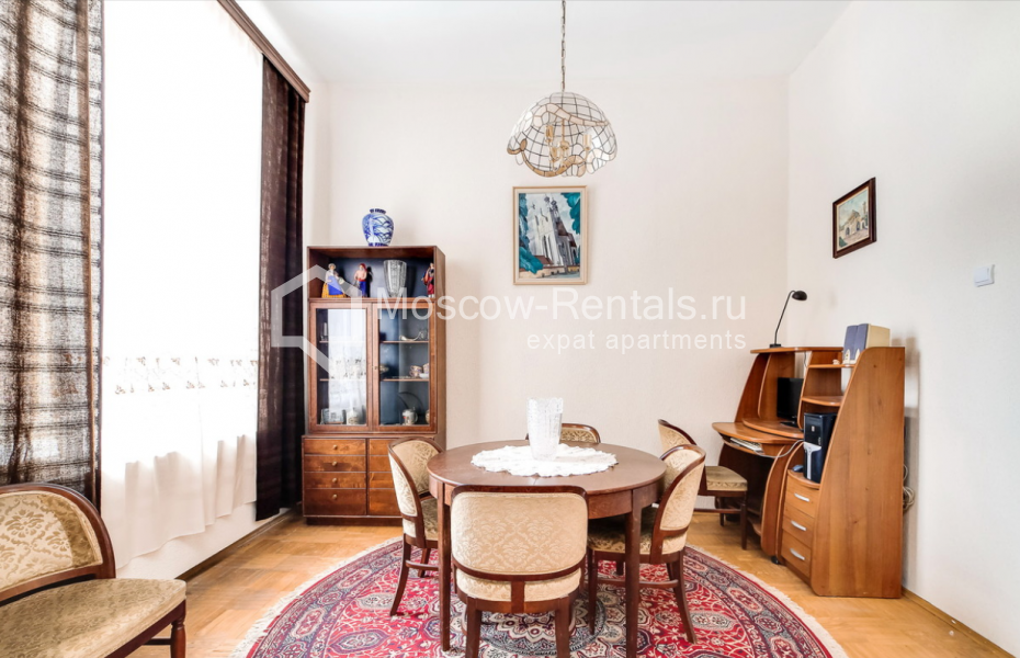 Photo #2 2-room (1 BR) apartment for <a href="http://moscow-rentals.ru/en/articles/long-term-rent" target="_blank">a long-term</a> rent
 in Russia, Moscow, Starokonyushenny lane, 37
