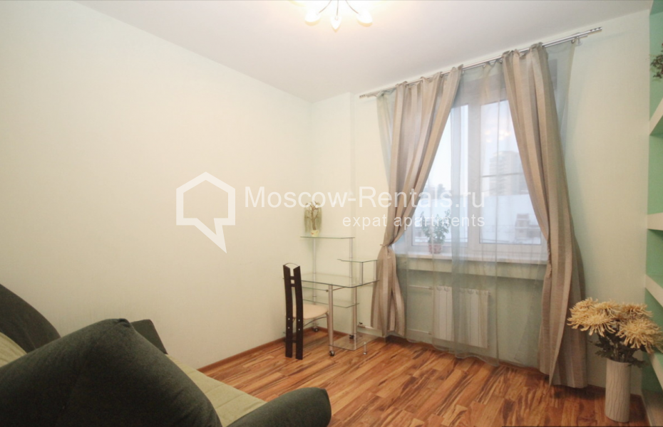 Photo #10 3-room (2 BR) apartment for <a href="http://moscow-rentals.ru/en/articles/long-term-rent" target="_blank">a long-term</a> rent
 in Russia, Moscow, Arbat str, 45/24