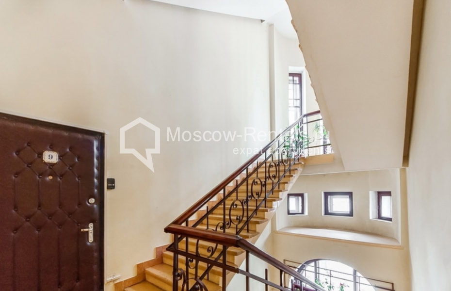 Photo #10 3-room (2 BR) apartment for <a href="http://moscow-rentals.ru/en/articles/long-term-rent" target="_blank">a long-term</a> rent
 in Russia, Moscow, Rybnikov lane, 2