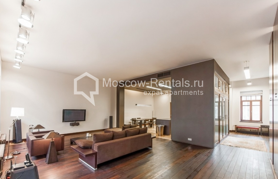 Photo #11 3-room (2 BR) apartment for <a href="http://moscow-rentals.ru/en/articles/long-term-rent" target="_blank">a long-term</a> rent
 in Russia, Moscow, Rybnikov lane, 2