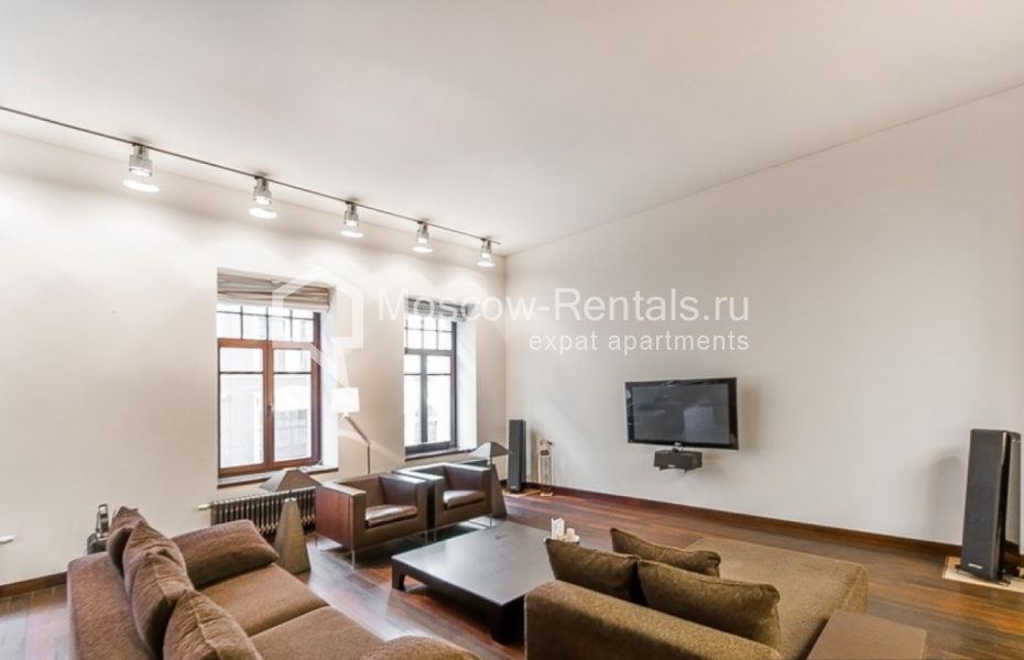 Photo #2 3-room (2 BR) apartment for <a href="http://moscow-rentals.ru/en/articles/long-term-rent" target="_blank">a long-term</a> rent
 in Russia, Moscow, Rybnikov lane, 2