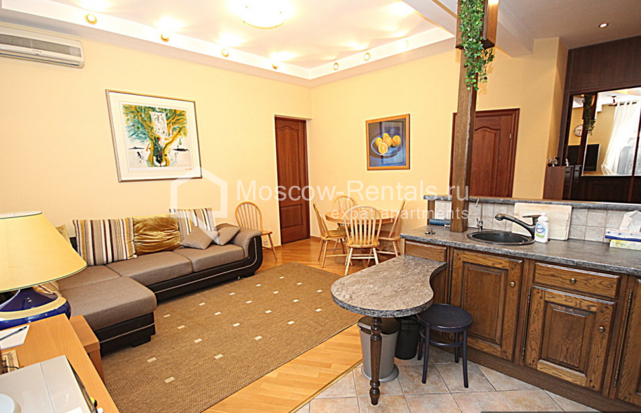 Photo #1 3-room (2 BR) apartment for <a href="http://moscow-rentals.ru/en/articles/long-term-rent" target="_blank">a long-term</a> rent
 in Russia, Moscow, 1st Tverskaya-Yamskaya str, 13c1