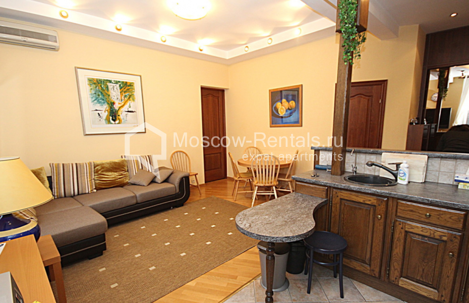 Photo #3 3-room (2 BR) apartment for <a href="http://moscow-rentals.ru/en/articles/long-term-rent" target="_blank">a long-term</a> rent
 in Russia, Moscow, 1st Tverskaya-Yamskaya str, 13c1