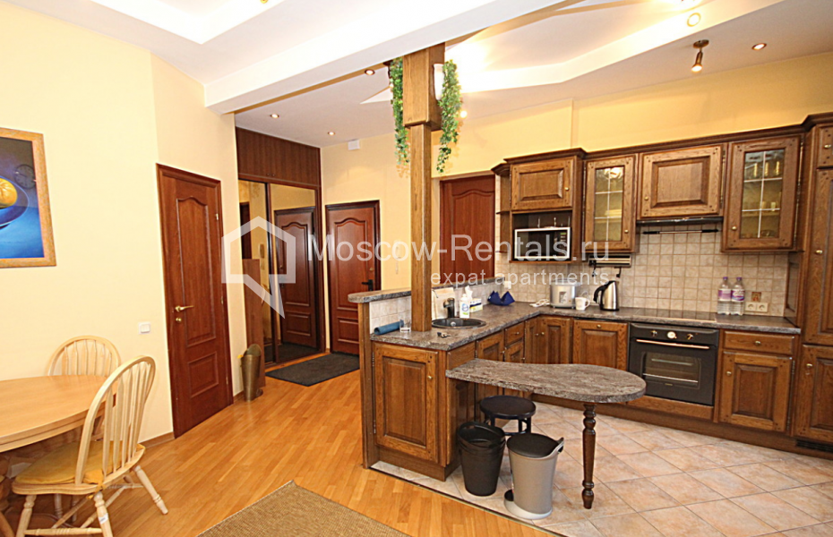 Photo #6 3-room (2 BR) apartment for <a href="http://moscow-rentals.ru/en/articles/long-term-rent" target="_blank">a long-term</a> rent
 in Russia, Moscow, 1st Tverskaya-Yamskaya str, 13c1