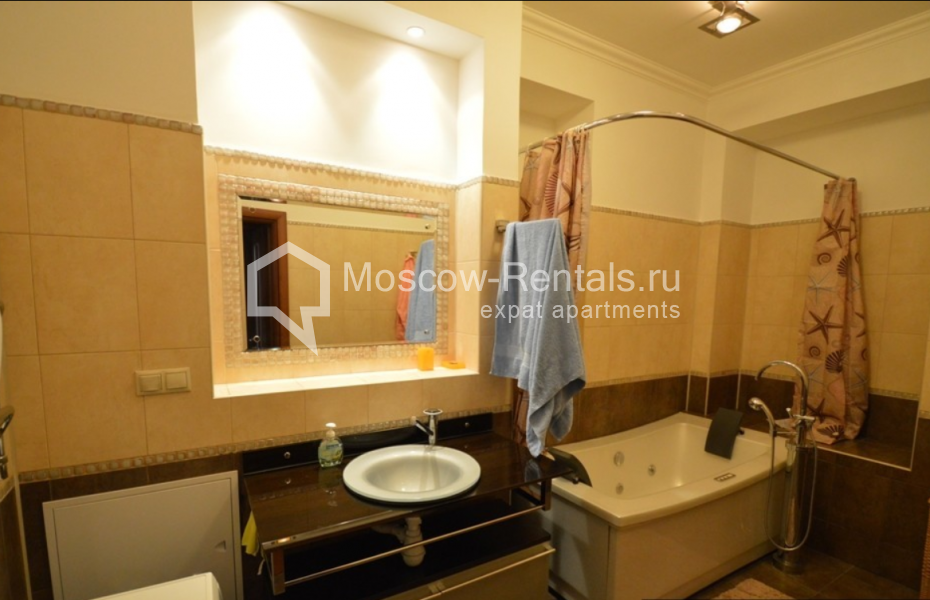 Photo #13 2-room (1 BR) apartment for <a href="http://moscow-rentals.ru/en/articles/long-term-rent" target="_blank">a long-term</a> rent
 in Russia, Moscow, Bolshaya Ordynka str, 9