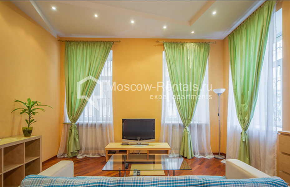 Photo #4 3-room (2 BR) apartment for <a href="http://moscow-rentals.ru/en/articles/long-term-rent" target="_blank">a long-term</a> rent
 in Russia, Moscow, Kolokolnikov lane, 24c3