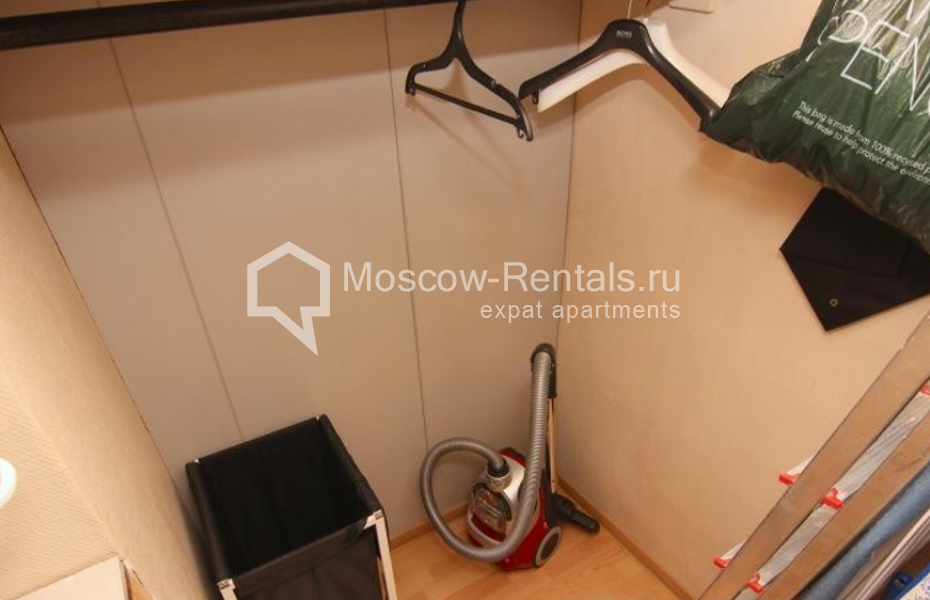 Photo #11 2-room (1 BR) apartment for <a href="http://moscow-rentals.ru/en/articles/long-term-rent" target="_blank">a long-term</a> rent
 in Russia, Moscow, Bolshoi Ovchinikovsky lane, 24С1