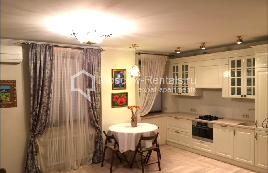 Photo #1 2-room (1 BR) apartment for <a href="http://moscow-rentals.ru/en/articles/long-term-rent" target="_blank">a long-term</a> rent
 in Russia, Moscow, Ozerkovsky lane, 11
