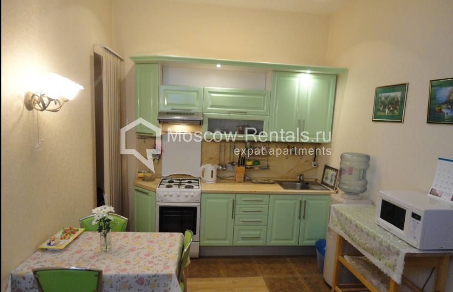 Photo #5 2-room (1 BR) apartment for <a href="http://moscow-rentals.ru/en/articles/long-term-rent" target="_blank">a long-term</a> rent
 in Russia, Moscow, Malaya Dmitrovka str, 23/15c1
