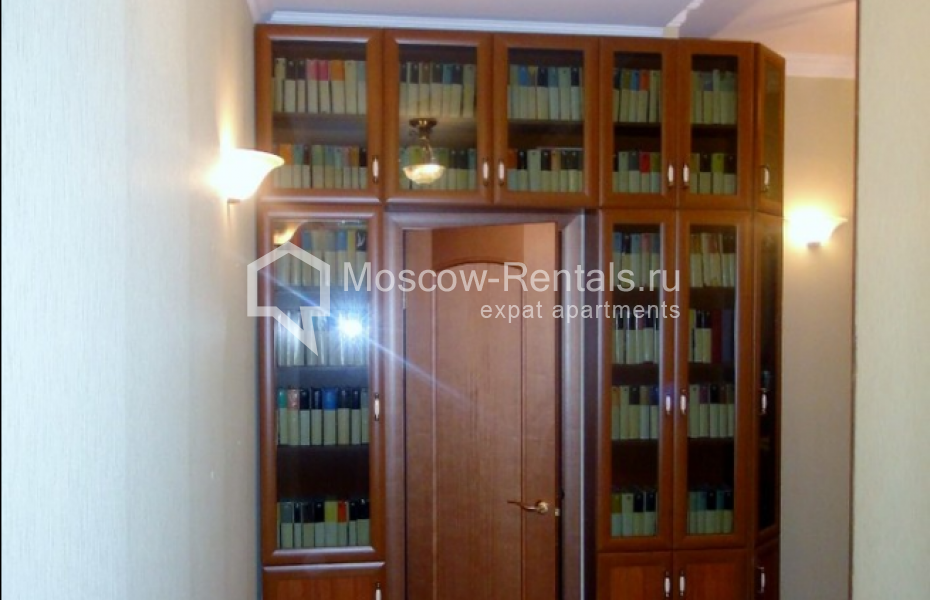Photo #13 2-room (1 BR) apartment for <a href="http://moscow-rentals.ru/en/articles/long-term-rent" target="_blank">a long-term</a> rent
 in Russia, Moscow, Kamergergsky lane,  2