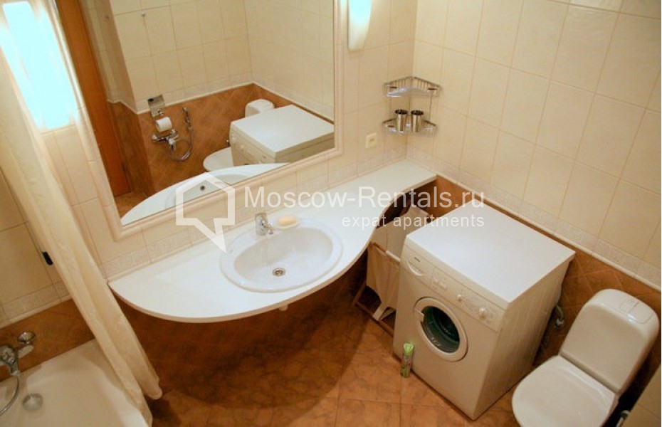 Photo #10 2-room (1 BR) apartment for <a href="http://moscow-rentals.ru/en/articles/long-term-rent" target="_blank">a long-term</a> rent
 in Russia, Moscow, 1st Kolobovsky lane, 10С1