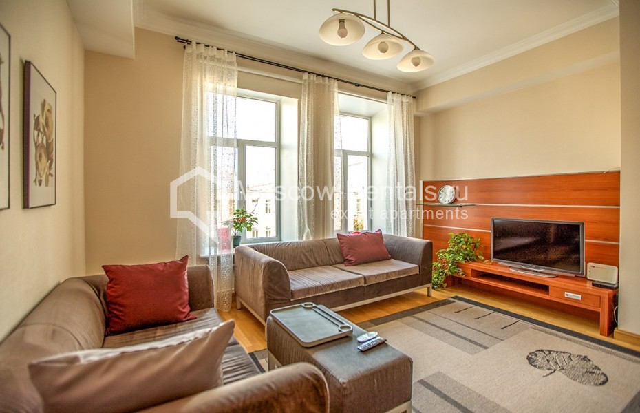 Photo #2 3-room (2 BR) apartment for <a href="http://moscow-rentals.ru/en/articles/long-term-rent" target="_blank">a long-term</a> rent
 in Russia, Moscow, 1st Kolobovsky lane, 10c1