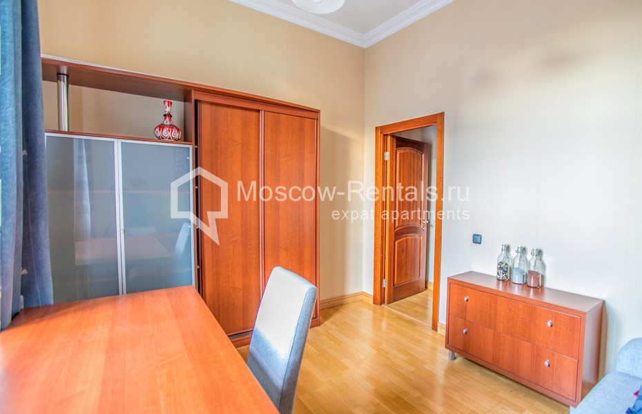 Photo #15 3-room (2 BR) apartment for <a href="http://moscow-rentals.ru/en/articles/long-term-rent" target="_blank">a long-term</a> rent
 in Russia, Moscow, 1st Kolobovsky lane, 10c1