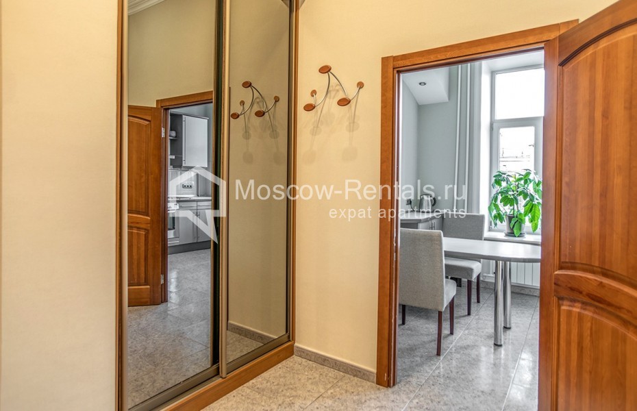 Photo #6 3-room (2 BR) apartment for <a href="http://moscow-rentals.ru/en/articles/long-term-rent" target="_blank">a long-term</a> rent
 in Russia, Moscow, 1st Kolobovsky lane, 10c1