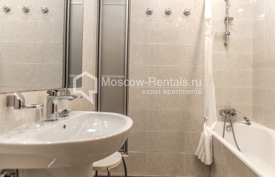Photo #18 3-room (2 BR) apartment for <a href="http://moscow-rentals.ru/en/articles/long-term-rent" target="_blank">a long-term</a> rent
 in Russia, Moscow, 1st Kolobovsky lane, 10c1