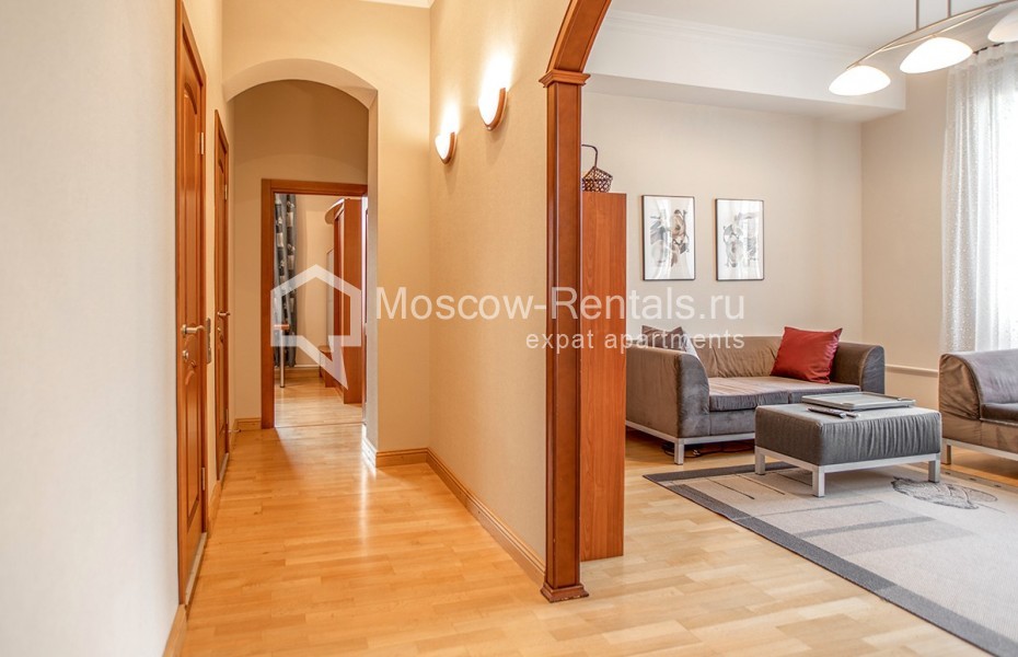 Photo #5 3-room (2 BR) apartment for <a href="http://moscow-rentals.ru/en/articles/long-term-rent" target="_blank">a long-term</a> rent
 in Russia, Moscow, 1st Kolobovsky lane, 10c1