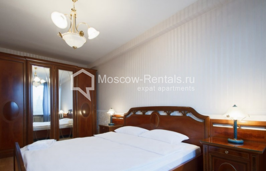 Photo #5 2-room (1 BR) apartment for <a href="http://moscow-rentals.ru/en/articles/long-term-rent" target="_blank">a long-term</a> rent
 in Russia, Moscow, New Arbat str 26