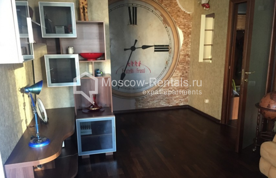 Photo #2 3-room (2 BR) apartment for <a href="http://moscow-rentals.ru/en/articles/long-term-rent" target="_blank">a long-term</a> rent
 in Russia, Moscow, Smolenskaya str, 3