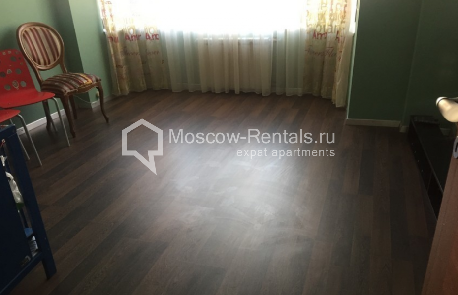 Photo #12 3-room (2 BR) apartment for <a href="http://moscow-rentals.ru/en/articles/long-term-rent" target="_blank">a long-term</a> rent
 in Russia, Moscow, Smolenskaya str, 3