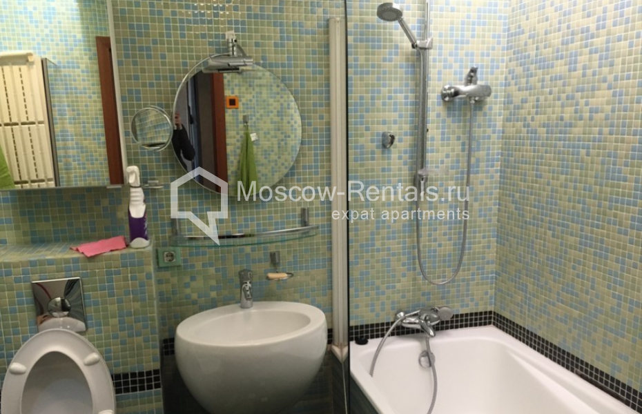 Photo #13 3-room (2 BR) apartment for <a href="http://moscow-rentals.ru/en/articles/long-term-rent" target="_blank">a long-term</a> rent
 in Russia, Moscow, Smolenskaya str, 3
