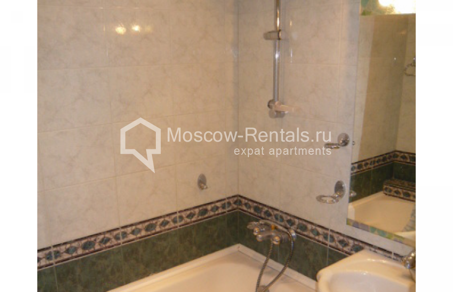 Photo #3 2-room (1 BR) apartment for <a href="http://moscow-rentals.ru/en/articles/long-term-rent" target="_blank">a long-term</a> rent
 in Russia, Moscow, Gagarinsky lane, 19/3