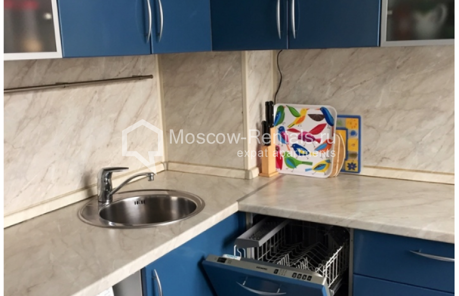 Photo #5 2-room (1 BR) apartment for <a href="http://moscow-rentals.ru/en/articles/long-term-rent" target="_blank">a long-term</a> rent
 in Russia, Moscow, Sadovnicheskaya str, 25