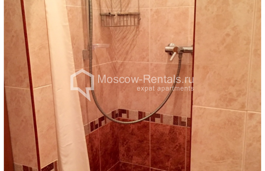 Photo #7 2-room (1 BR) apartment for <a href="http://moscow-rentals.ru/en/articles/long-term-rent" target="_blank">a long-term</a> rent
 in Russia, Moscow, Sadovnicheskaya str, 25