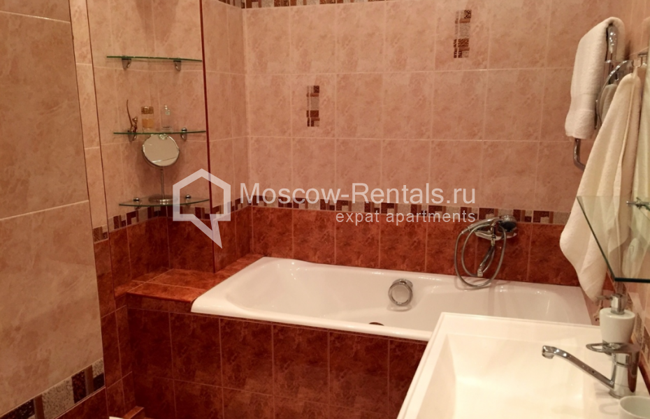 Photo #8 2-room (1 BR) apartment for <a href="http://moscow-rentals.ru/en/articles/long-term-rent" target="_blank">a long-term</a> rent
 in Russia, Moscow, Sadovnicheskaya str, 25