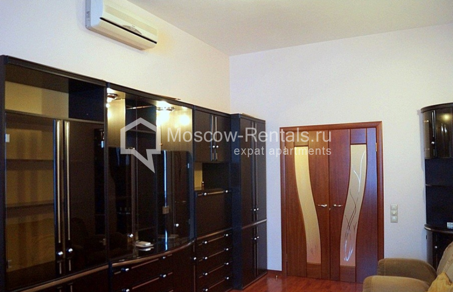 Photo #3 2-room (1 BR) apartment for <a href="http://moscow-rentals.ru/en/articles/long-term-rent" target="_blank">a long-term</a> rent
 in Russia, Moscow, Gusyatnikov lane, 3/1С1