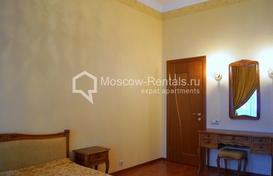 Photo #6 2-room (1 BR) apartment for <a href="http://moscow-rentals.ru/en/articles/long-term-rent" target="_blank">a long-term</a> rent
 in Russia, Moscow, Gusyatnikov lane, 3/1С1