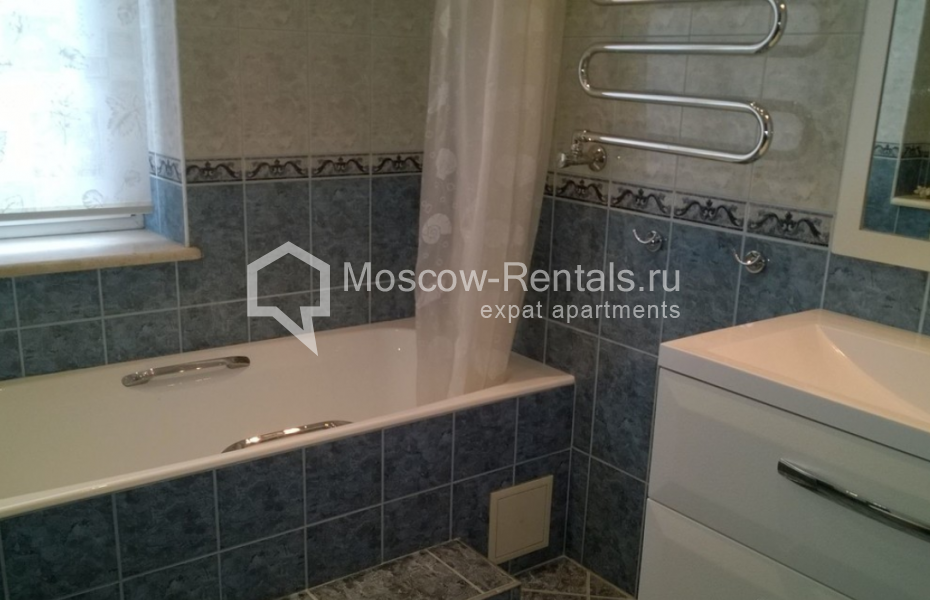 Photo #10 2-room (1 BR) apartment for <a href="http://moscow-rentals.ru/en/articles/long-term-rent" target="_blank">a long-term</a> rent
 in Russia, Moscow, Serafimovicha str, 2