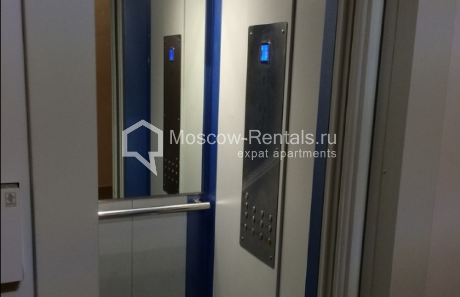 Photo #9 3-room (2 BR) apartment for <a href="http://moscow-rentals.ru/en/articles/long-term-rent" target="_blank">a long-term</a> rent
 in Russia, Moscow, Smolenskaya str, 10